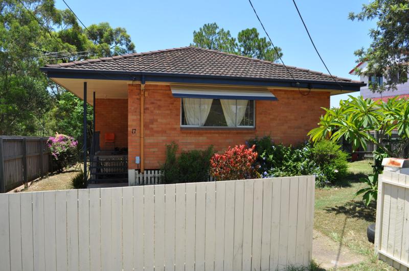 White Knights Realty Logan Central Real Estate Woodridge Real